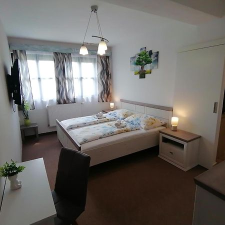 Apartman Nelli Horice na Sumave ภายนอก รูปภาพ
